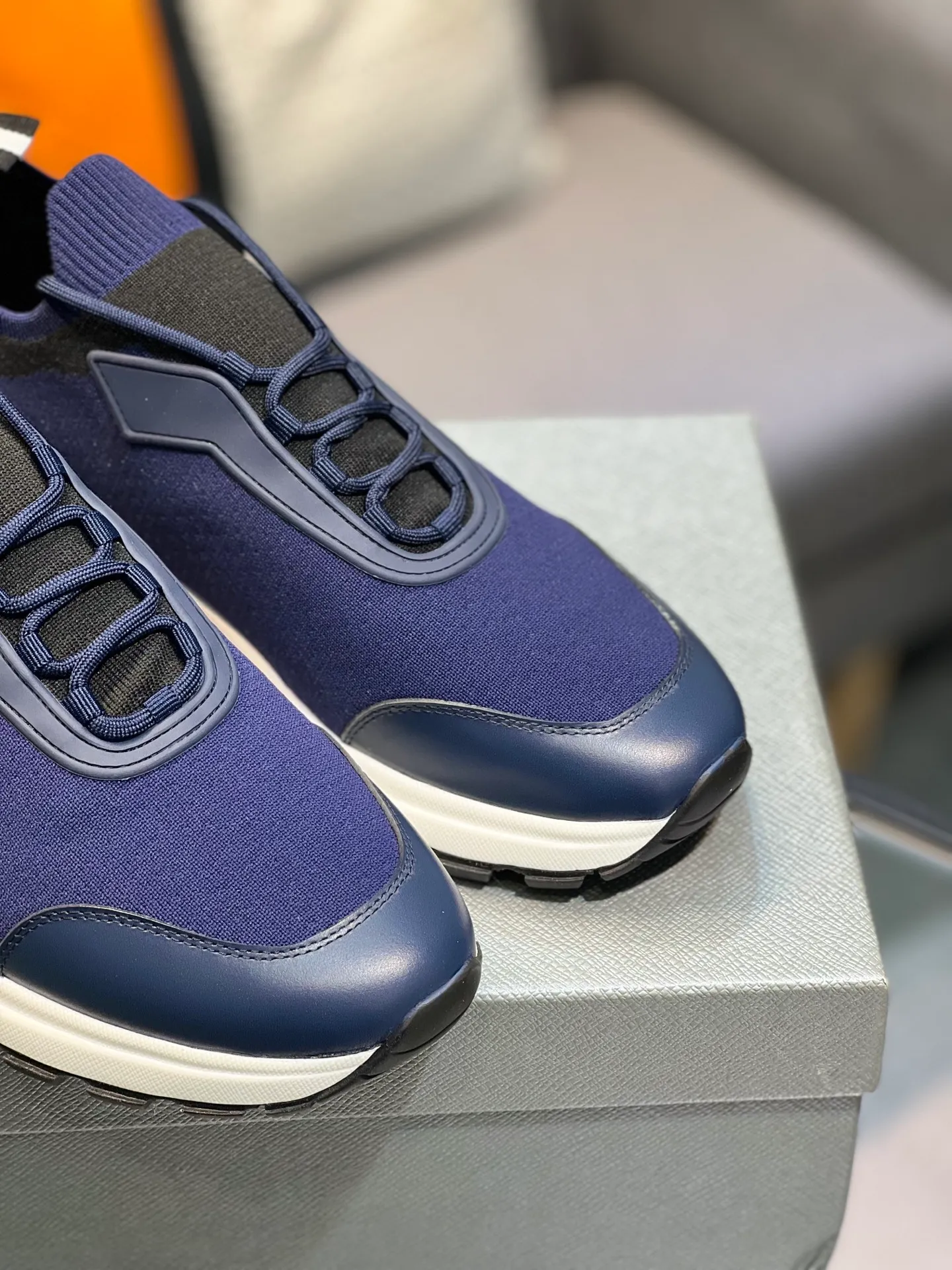 Men's shoes 💰500 PRADA "Prada" casual shoes Regular size: 38-44 (45 can be customized) Product material: Selected cowhide with fly weave material, genuine leather lining, original outsole